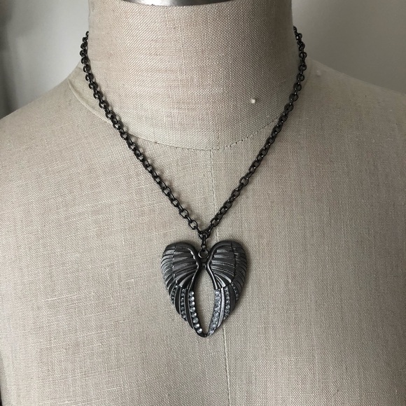 Gunmetal angel wing necklace NWT Rhinestone - Picture 2 of 5